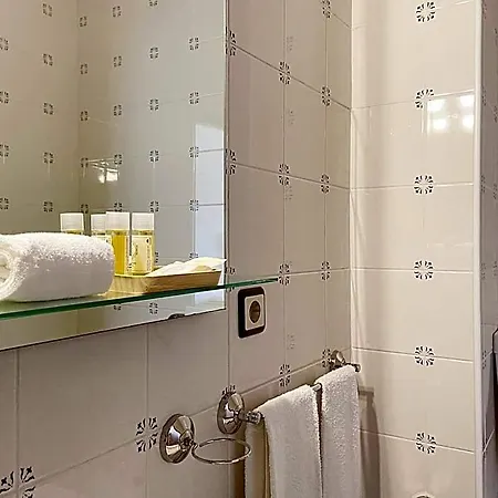 ホテル Vinhais Hotel